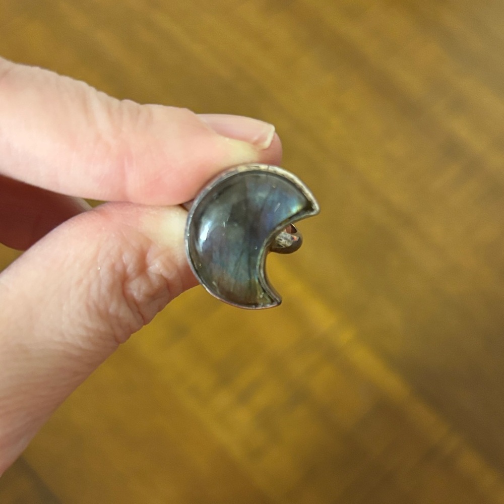 Crescent Moon labradorite - Picture 3 of 3